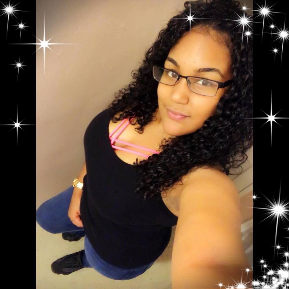 Meet your Posher, Yannet